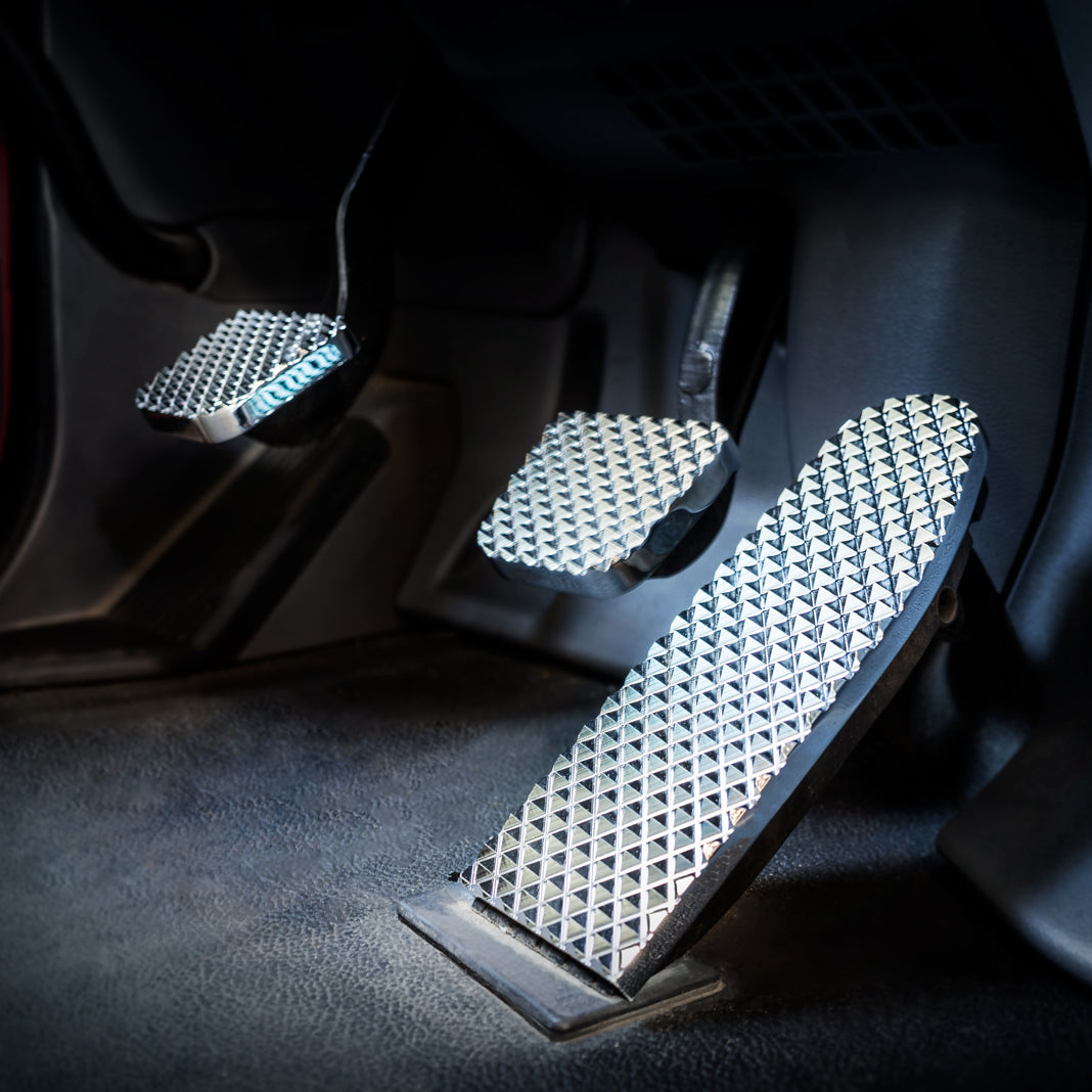 Chrome Billet Aluminum Diamond Pedal Set For 2014+ Peterbilt 567/579/587/589