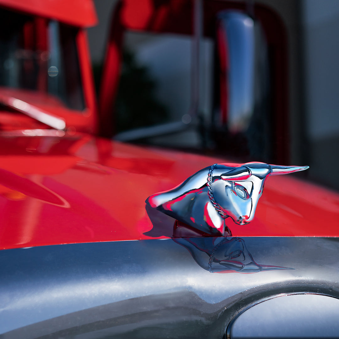 Die-Cast Long Horn Bull Hood Ornament - Chrome
