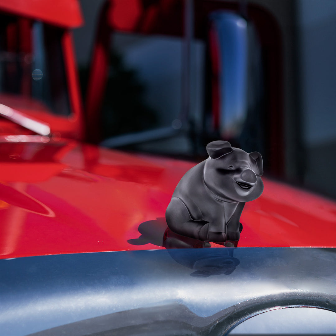 Die-Cast Sitting Pig Hood Ornament - Matte Black